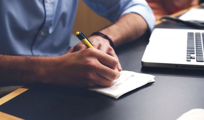 The Surprising Success of Hands-On Leaders